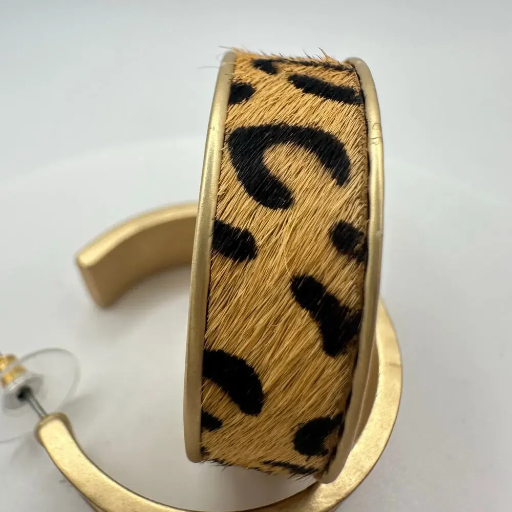 Gold tone cow fur leopard print tan black hoop hoops post earrings - Picture 4 of 7